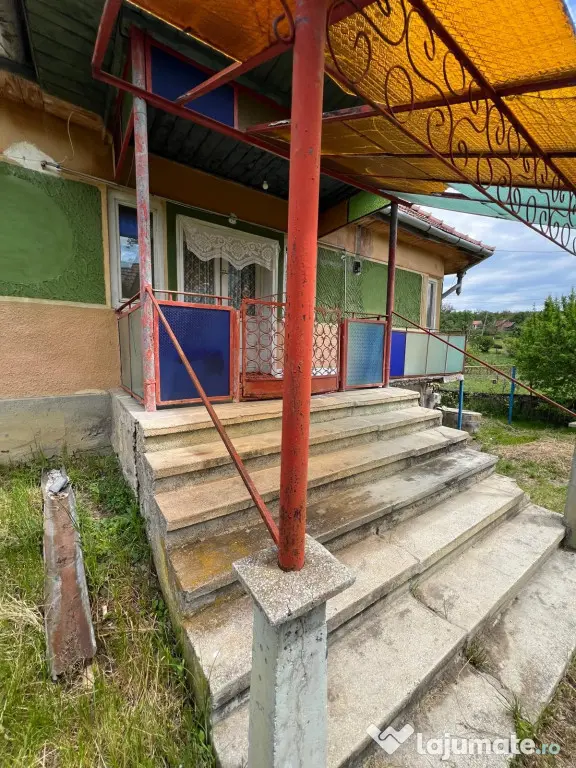 Casă cu 5.272 mp teren în Mura Mare (Gornești) - Mura Mare (Mures)