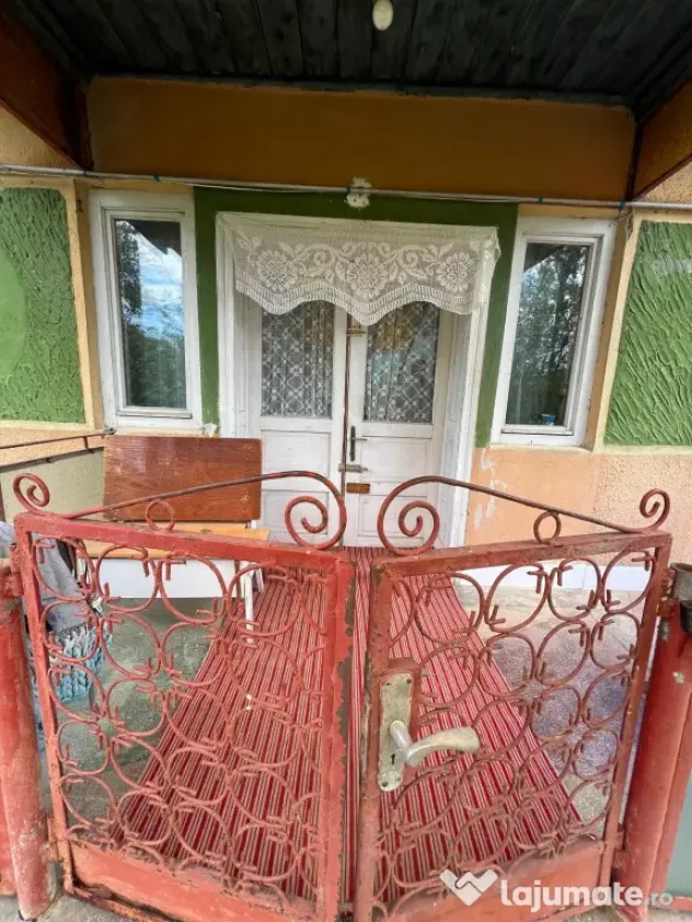 Casă cu 5.272 mp teren în Mura Mare (Gornești) - Mura Mare (Mures)