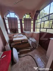 Casă cu potențial + 6.800 mp teren, toate utilitățile, l 
