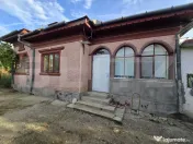 Casă cu potențial + 6.800 mp teren, toate utilitățile, l 