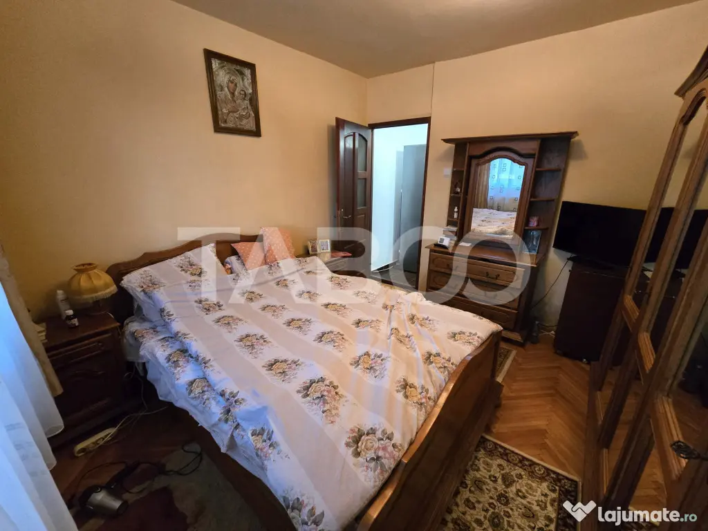 Apartament 3 camere decomandat 72 mpu 2 bai pivnita Vasile A - Sibiu (Sibiu)