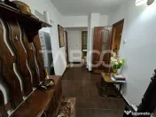 Apartament 3 camere decomandat 72 mpu 2 bai pivnita Vasile A
