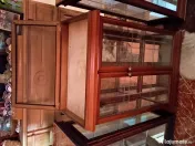 De vânzare set vitrine pentru expunerea obiectelor de colecție