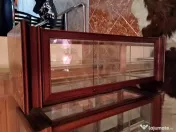 De vânzare set vitrine pentru expunerea obiectelor de colecție