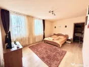 Casa spatioasa - 5 camere - curte generoasa - pozitie excele 