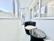Apartament proaspat renovat cu 3 camere - etaj 2 - Zona Shop 