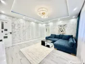 Apartament proaspat renovat cu 3 camere - etaj 2 - Zona Shop 