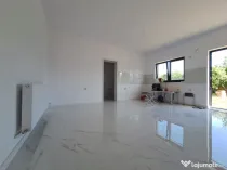 Duplex cu 95 mp utili - despartit prin camera tehnica - tere