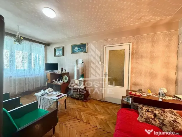 Apartament 2 camere de vanzare, boxa, zona Circumvalatiunii, Timisoara - Timisoara (Timis)