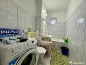 Apartament cu 2 camere, boxa la subsol, Zona Lipovei 