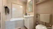 Apartament de vanzare cu 3 camere, decomandat, zona Soarelui 