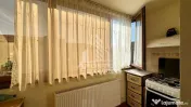 Apartament de vanzare cu 3 camere, decomandat, zona Soarelui 