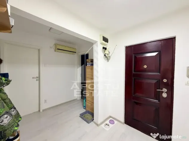 Apartament 4 camere de vanzare, boxa, Zona Lipovei, Timisoara - Timisoara (Timis)
