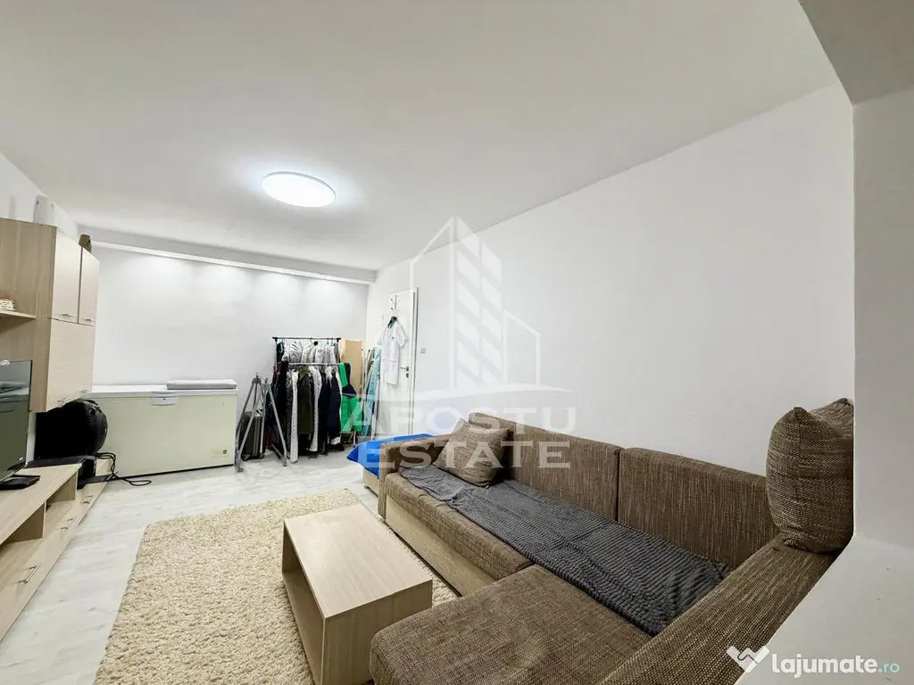 Apartament 4 camere de vanzare, boxa, Zona Lipovei, Timisoara - Timisoara (Timis)