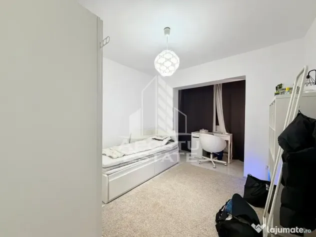 Apartament 4 camere de vanzare, boxa, Zona Lipovei, Timisoara - Timisoara (Timis)