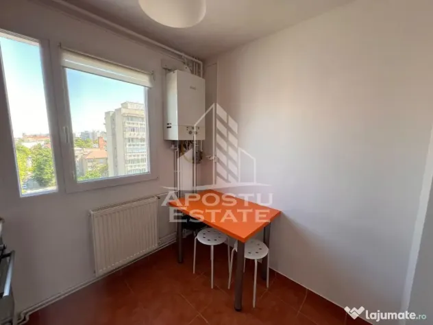 Apartament cu 2 camere de vanzare, zona Circumvalatiunii, Timisoara - Timisoara (Timis)
