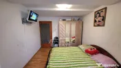 Apartament decomandat,4 camere,2 bai,etaj 2 Calea Lipovei 