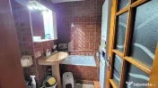 Apartament decomandat,4 camere,2 bai,etaj 2 Calea Lipovei 