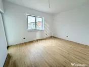 Apartament cu 2 camere, decomandat, etaj 1, zona Planetelor 