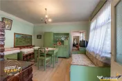 UNELE CASE NU AU NEVOIE SA FIE MODERNE CA SA DEVINA „ACASA”! 