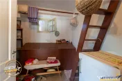 UNELE CASE NU AU NEVOIE SA FIE MODERNE CA SA DEVINA „ACASA”! 