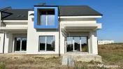 Jumatate de duplex cu 4 camere in Dumbravita 