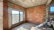 Jumatate de duplex cu 4 camere in Dumbravita 