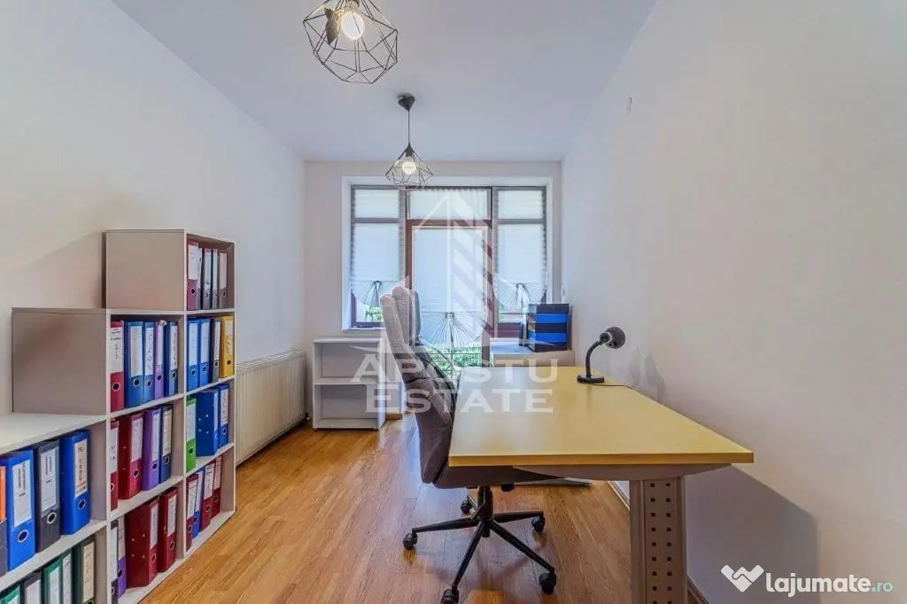 DE VÂNZARE Casa individuala cu poziție și vizibilitate - Timisoara (Timis)