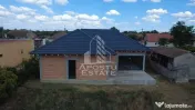 Casa individuala de vanzare cu 4 camere si garaj, Parta, comision 0 