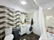 Jumatate de Duplex de vanzare, panouri solare, 95 mpu, Sanandrei 