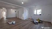 Jumatate de duplex de vanzare, cu 3 camere si 2 bai, Sag, Timis 