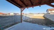 Jumatate de duplex de vanzare, cu 3 camere si 2 bai, Sag, Timis 