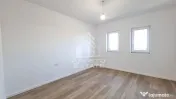 Jumatate de duplex de vanzare, cu 3 camere si 2 bai, Sag, Timis 