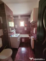 Apartament cochet cu 3 camere, spațios și primitor, ideal 