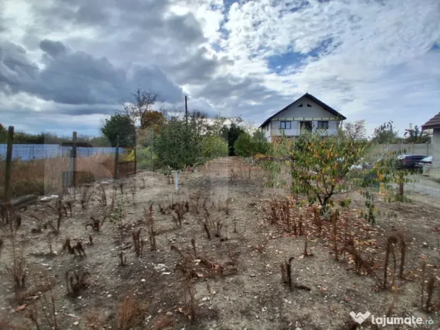Casă cu 3 camere, 120 mp, zona Nord-Vest - Targu Jiu (Gorj)