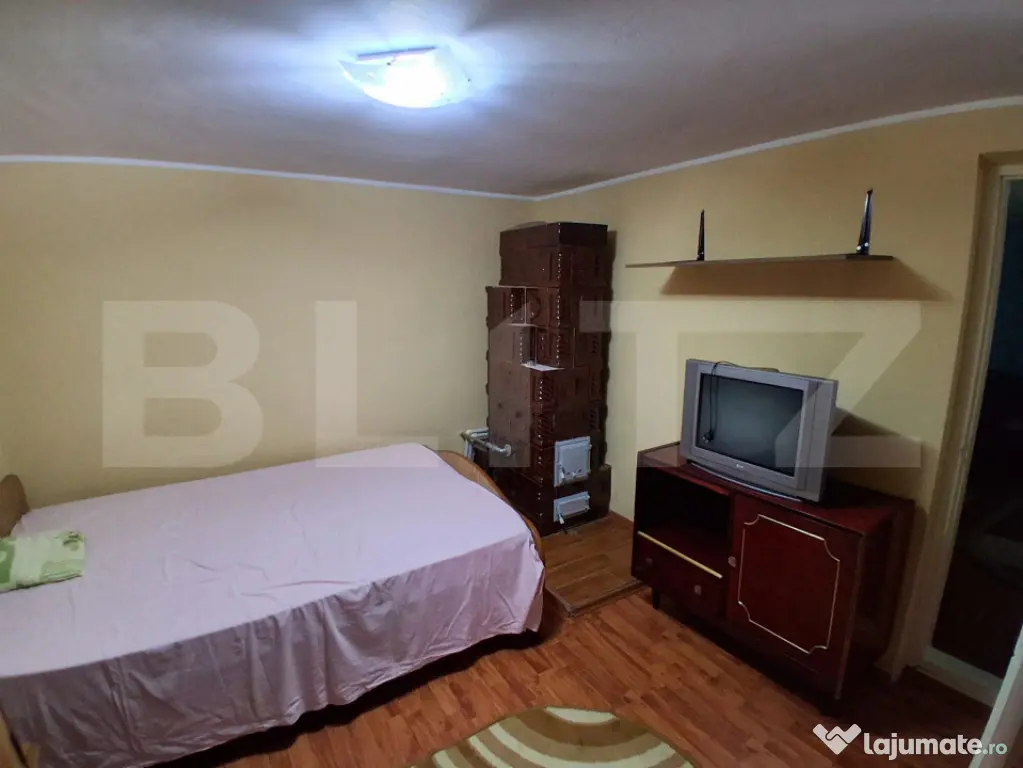 Casă cu 3 camere, 120 mp, zona Nord-Vest - Targu Jiu (Gorj)