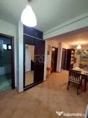 3 camere Titan decomandat, centrală, et. 5, an 2010, 73 mp