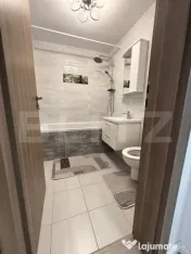 De vânzare apartament spațios, elegant și primitor, cu mu 