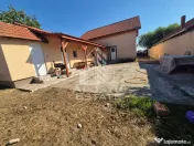 Casa spatioasa cu 5 dormitoare si teren de 428 mp in Sannicolau Mare 