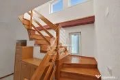Casă în Pesac – 288 m², 2 locuințe, oportunitate rară 