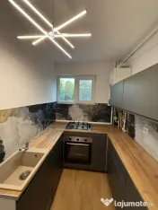 Apartament de închiriat pe termen lung, 2 camere, în zona