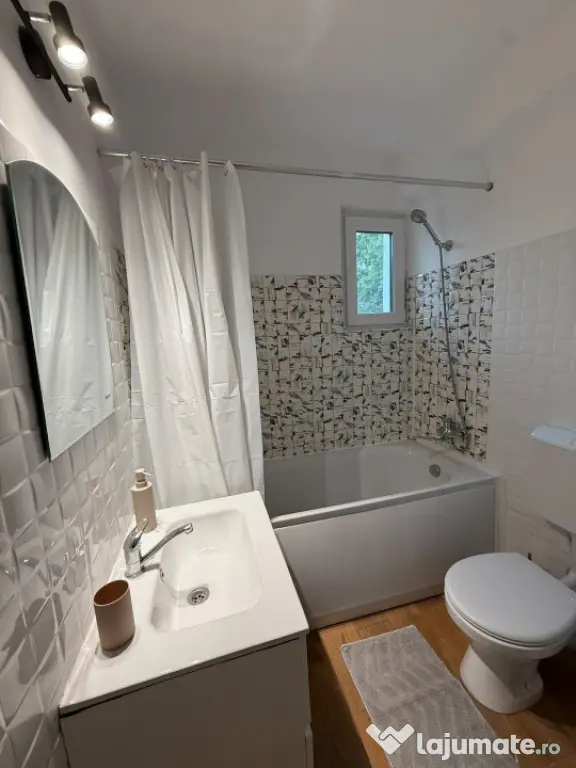 Apartament de închiriat pe termen lung, 2 camere, în zona - Constanta (Constanta)