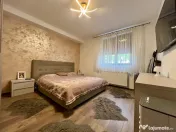 Casa cu 2 camere, 54 mp, curte comuna, parter - Zona Freidor