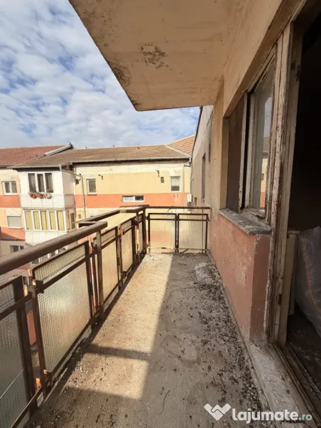 Apartament 3 camere, decomandat, 69 mp utili, etaj 4 -Soarel - Timisoara (Timis)
