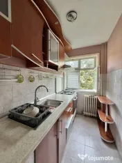 Apartament 4 camere, semidecomandat, etaj 3, zona Dacia 