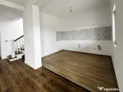 Duplex despărțit prin camera tehnica-Zona Centrala - Dumbr 