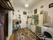 Casa cu 2 camere, curte comuna, 52mp utili - Zona Iosefin 