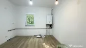 Apartament cu 3 camere, decomandat, 65mp, etaj 1 - zona Damb 