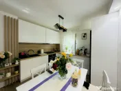 Apartament 3 camere, decomandat, etaj 1, zona Aradului
