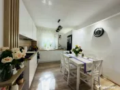 Apartament 3 camere, decomandat, etaj 1, zona Aradului